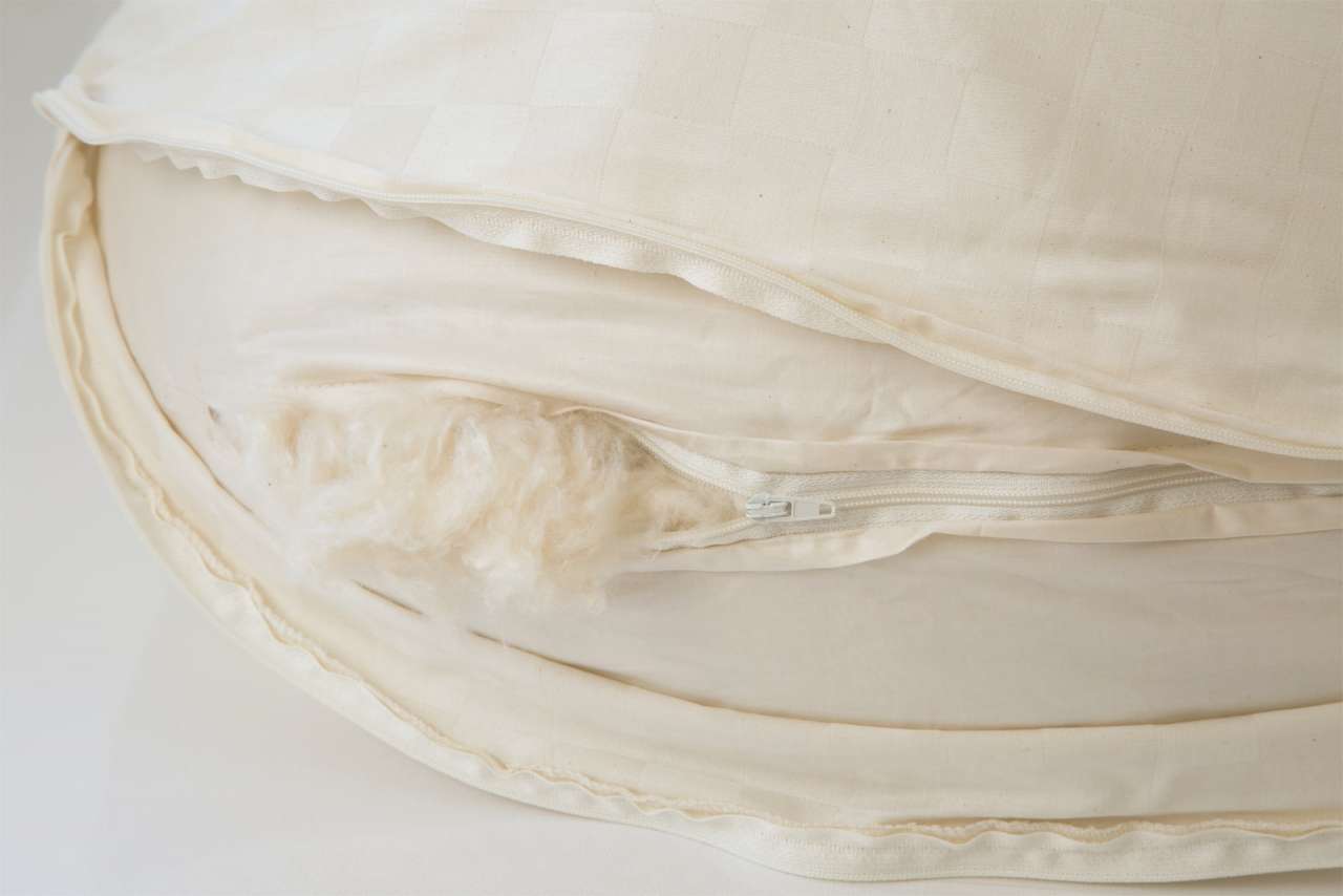 purenature Side sleeper pillow - nursing pillow: With organic cover & kapok filling im Angebot