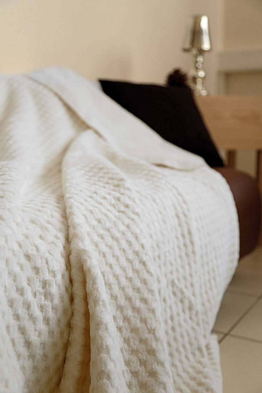 purenature Living blanket white organic cotton kbA with cashmere feeling VIP-Rabatte