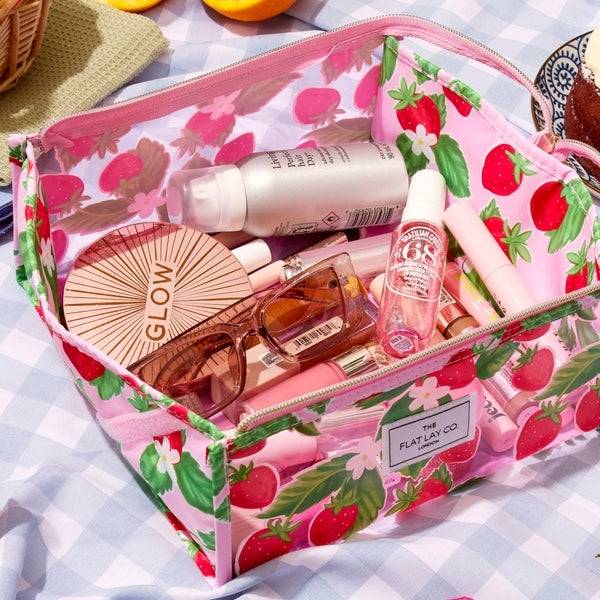 The Flat Lay Co. Open Flat Makeup Jelly Box Bag - Summer Strawberries Günstiger Verkauf
