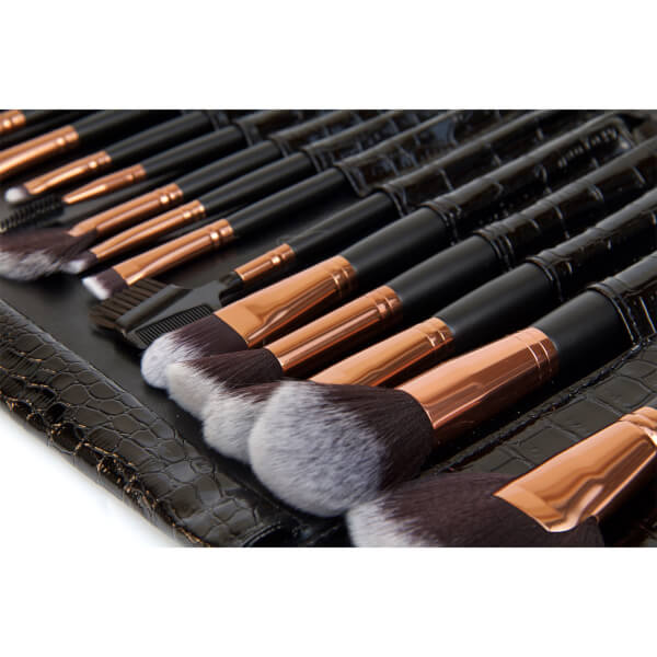 Rio 24 Piece Professional Cosmetic Make Up Brush Set im Angebot
