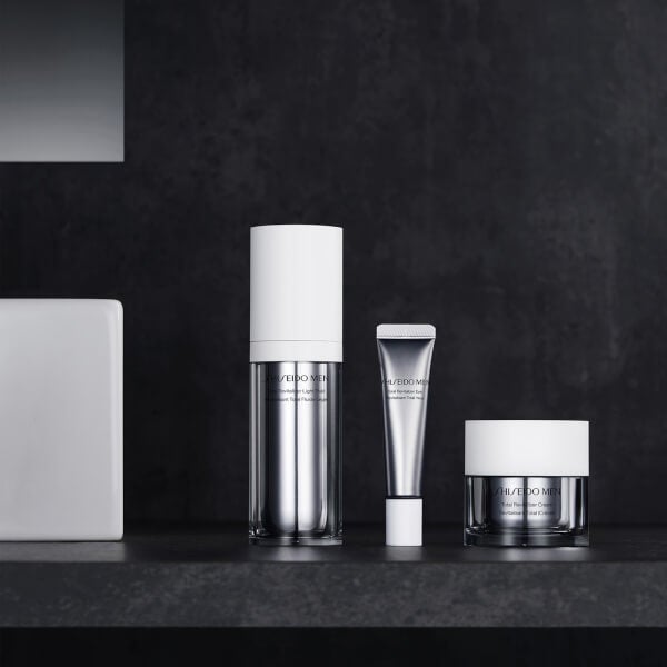 Shiseido Men's Total Revitalizer Light Fluid 70ml Kauf eins, bekomm eins gratis