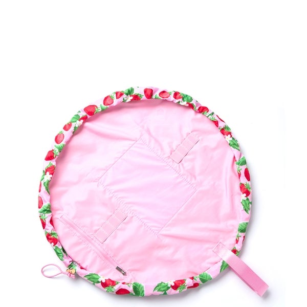 The Flat Lay Co. Drawstring Makeup Bag - Summer Strawberries Black Friday Preise
