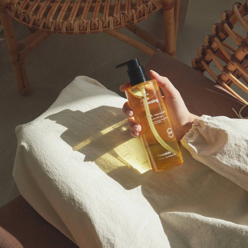 Hanskin Pore Cleansing Oil PHA (300ml) Outlet