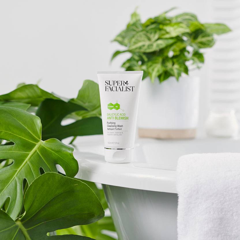 Super Facialist Salicylic Acid AntiBlemish Purifying Cleansing Wash (150ml) Letzter Tag